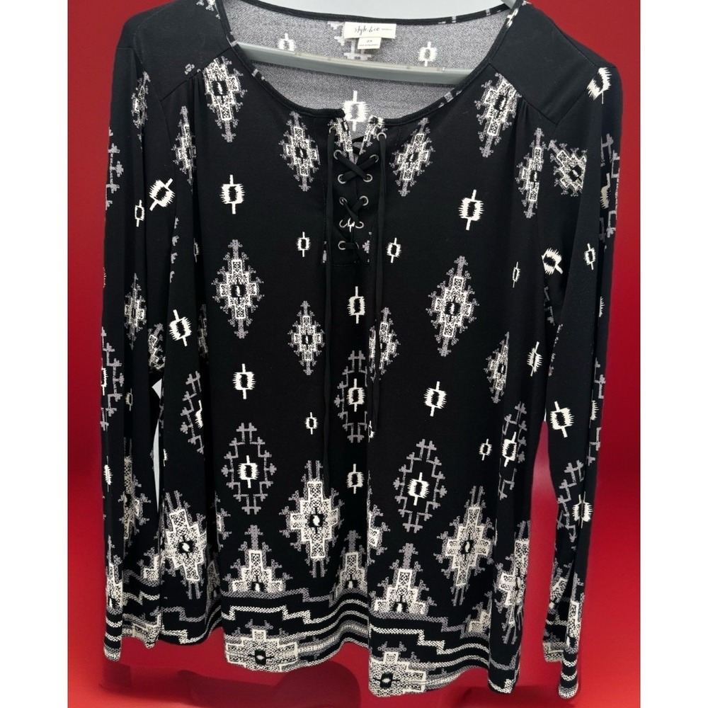 All Divas! Style & CO Womens 2X Geo-Print Blouse Lace Up Long Sleeve Stylish